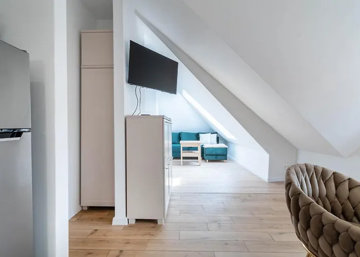 Azarentier4 * Poznan