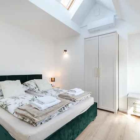 Апартаменты Azarentier4