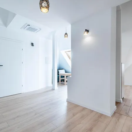 Azarentier4 Познань